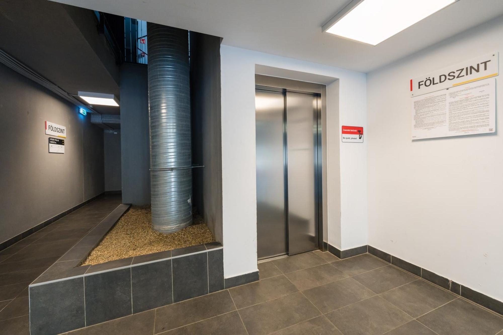 Brand New Modern Apartment-2 Rooms-Balcony-Garage Budapest Luaran gambar